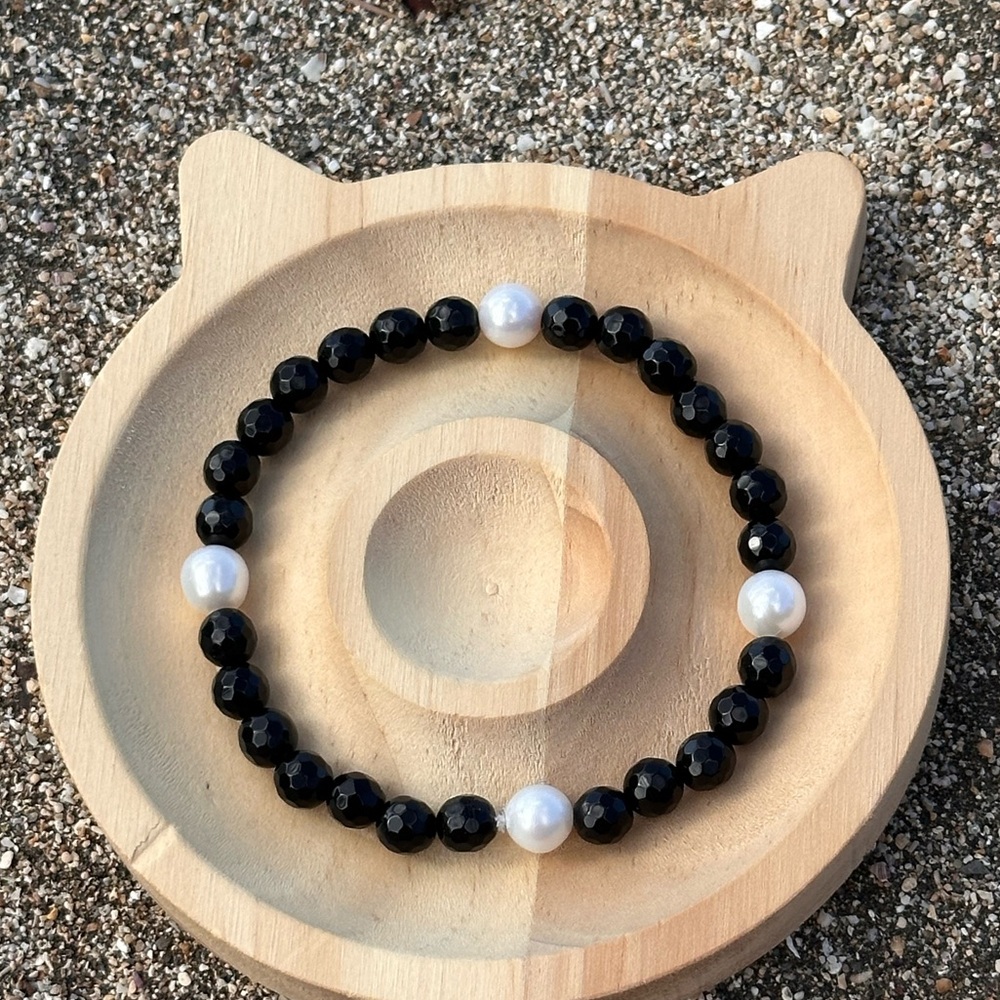 Faceted Black Onyx 6mm & 7-7.5mm Freshwater Pearls 7” Bracelet Hamade
